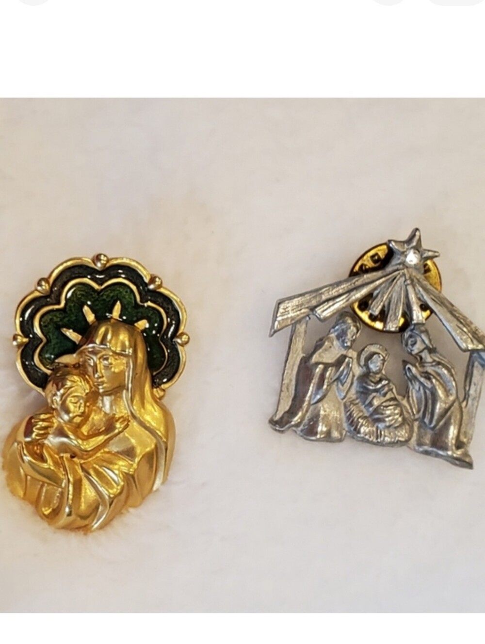 2 VTG Religious Pins Gold/Green Enamel Blessed Mother/Child+Pewter Nativity